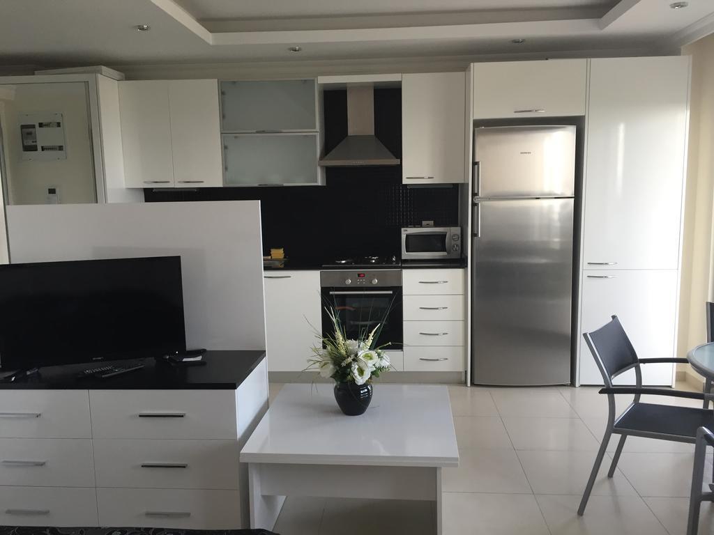 Sea View Studio In Orion Garden Apartment Avsallar Phòng bức ảnh